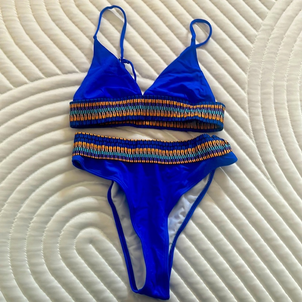 Beautiful Blue And orange 2 piece Bikini in size M looks amazing